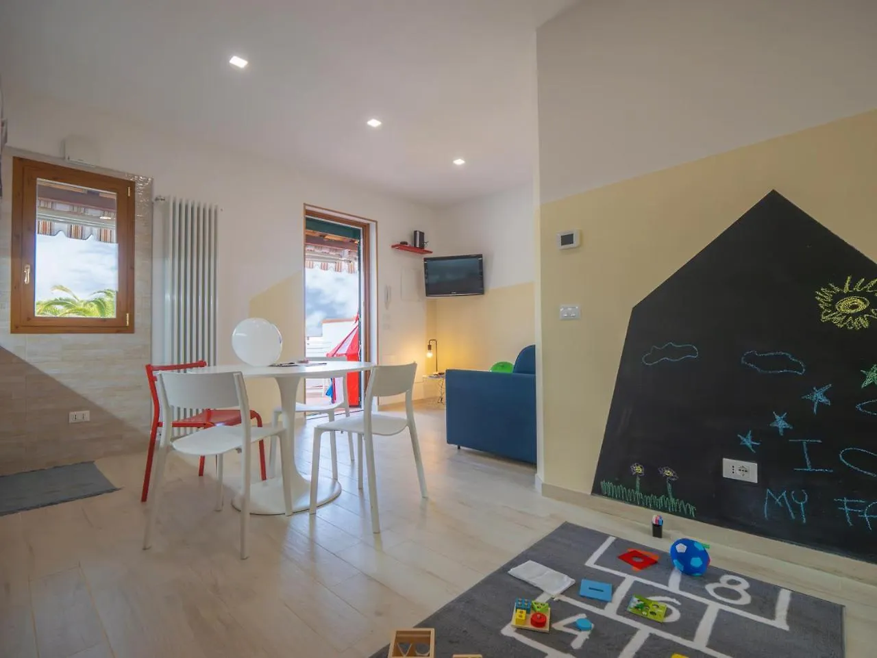 Babyaccommodation Family Garden II Pietra Ligure