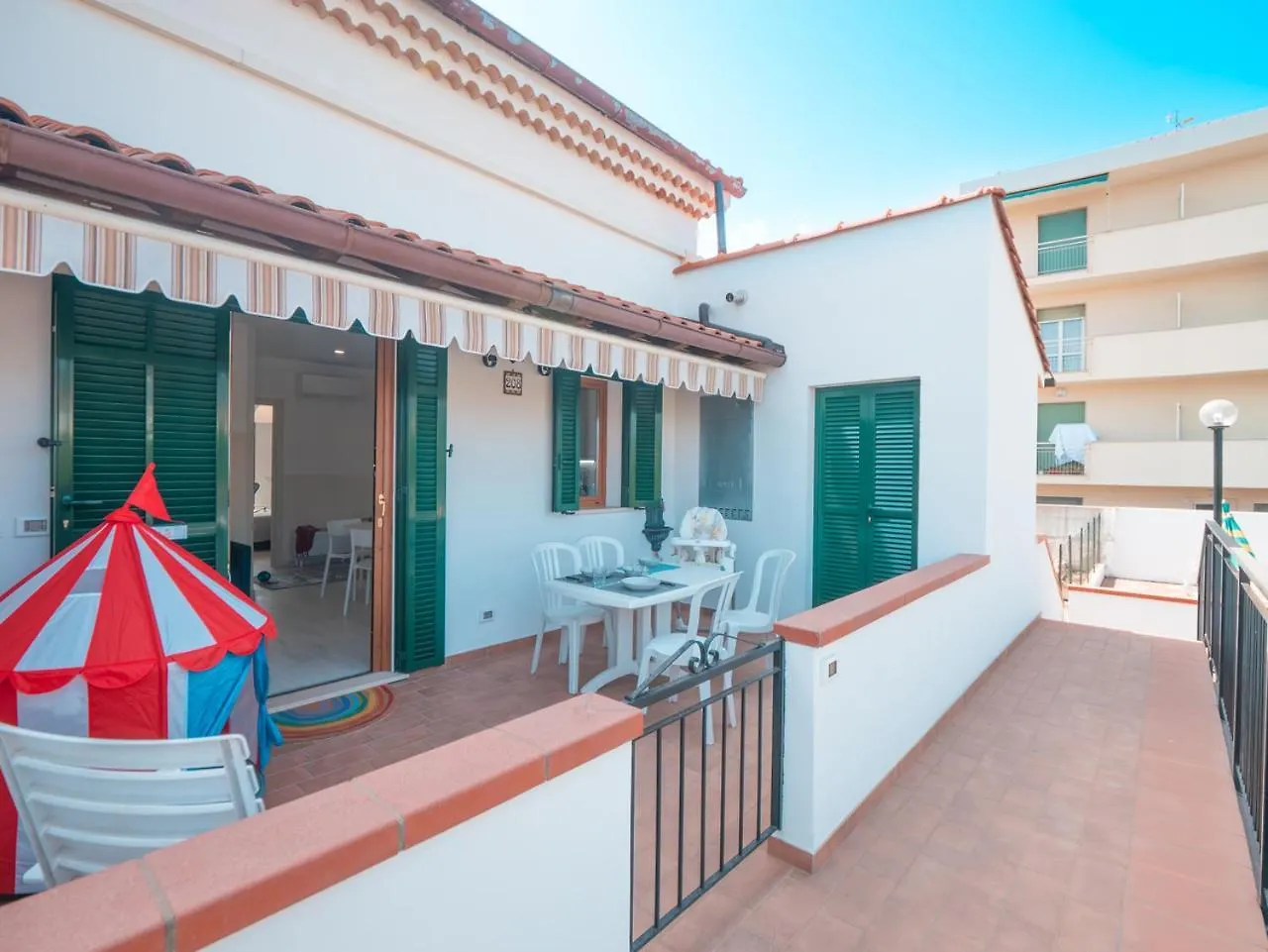 Apartment Babyaccommodation Family Garden II Pietra Ligure Italy